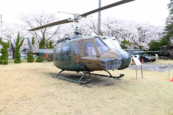 陸上自衛隊 UH-1H 多用途ヘリコプター 41694 船岡駐屯地 2018年4月8日